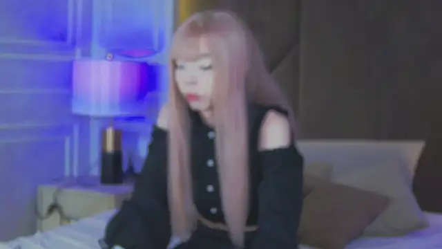 Snapshot of Evelyn_Neal chatting on 10.17.25 Evelyn Neal online show from 10.17.25