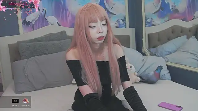 Snapshot of Evelyn_Neal chatting on 11.30.25 Evelyn Neal online show from 11.30.25