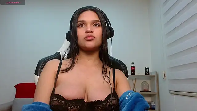 Roxxi 2110 online show from 09.13.25