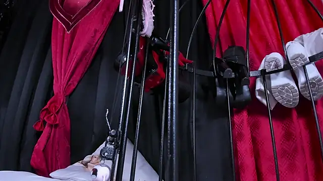 Snapshot of LiliThara chatting on 02.24.26 LiliThara online show from 02.24.26