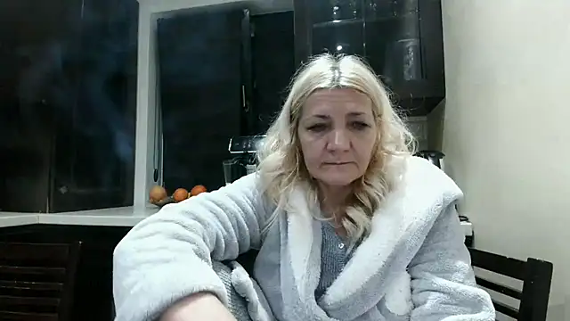 ButterflyBlondie online show from 02.03.26