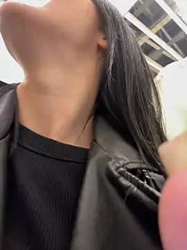 Snapshot of MiraReach chatting on 09.23.25 MiraReach online show from 09.23.25