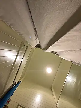 Snapshot of MiraReach chatting on 10.09.25 MiraReach online show from 10.09.25