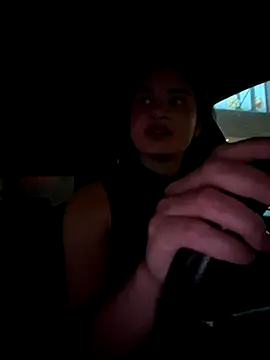 Snapshot of MiraReach chatting on 10.23.25 MiraReach online show from 10.23.25