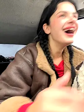 Snapshot of MiraReach chatting on 11.05.25 MiraReach online show from 11.05.25