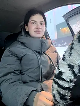 Snapshot of MiraReach chatting on 11.12.25 MiraReach online show from 11.12.25