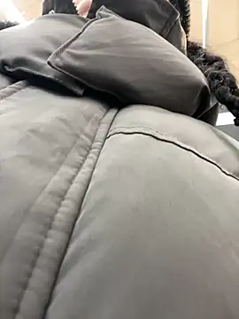 Snapshot of MiraReach chatting on 11.20.25 MiraReach online show from 11.20.25