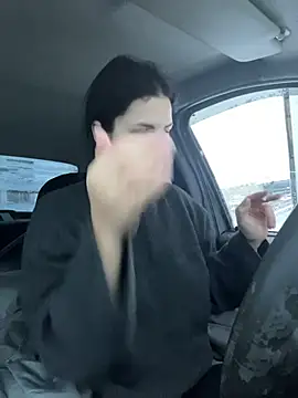 Snapshot of MiraReach chatting on 11.24.25 MiraReach online show from 11.24.25