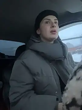 Snapshot of MiraReach chatting on 11.27.25 MiraReach online show from 11.27.25