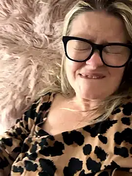 SuzieSub online show from 02.01.26