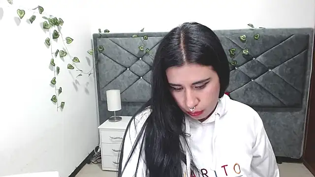 Julieta curvy69 online show from 01.05.26