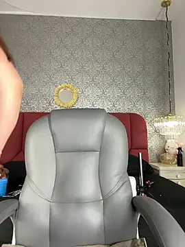 Katie shuangs online show from 04.24.26