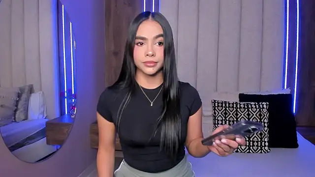 LucySalvatore  online show from 02.21.26