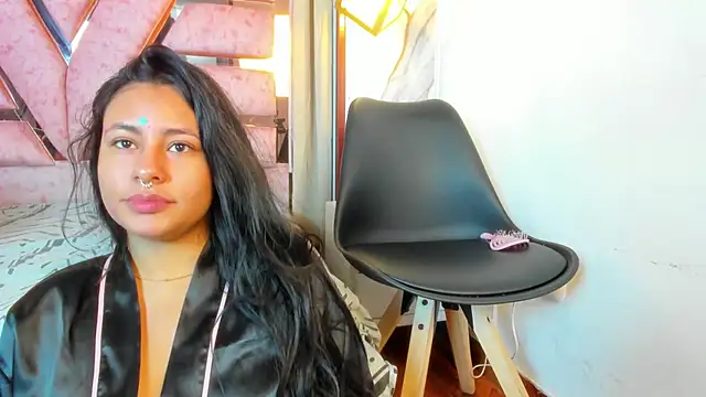 Snapshot of SamaelAndLilitt chatting on 10.13.25 SamaelAndLilitt online show from 10.13.25