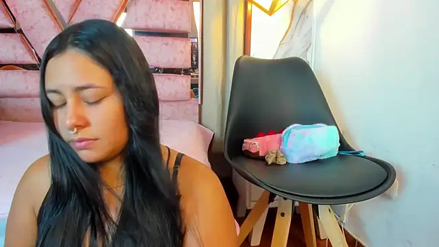 Snapshot of SamaelAndLilitt chatting on 10.15.25 SamaelAndLilitt online show from 10.15.25