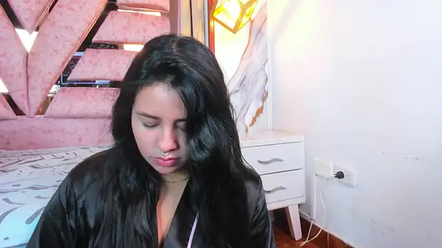 Snapshot of SamaelAndLilitt chatting on 10.20.25 SamaelAndLilitt online show from 10.20.25