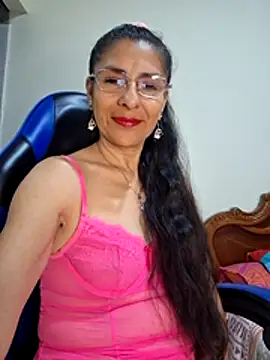 Snapshot of Natasha_50 chatting on 05.09.26 Natasha 50 online show from 05.09.26