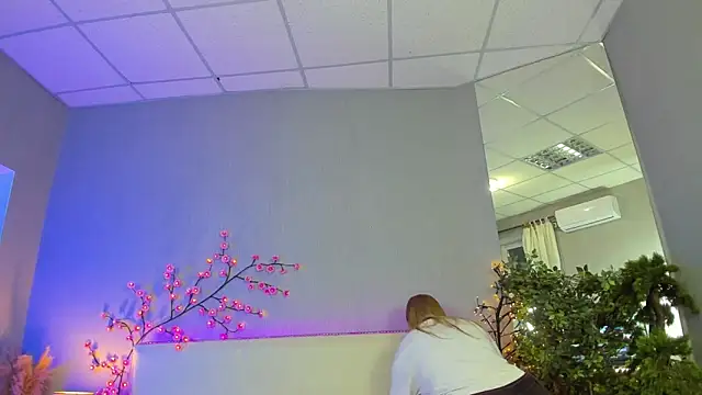 AshleyJoness online show from 04.05.26