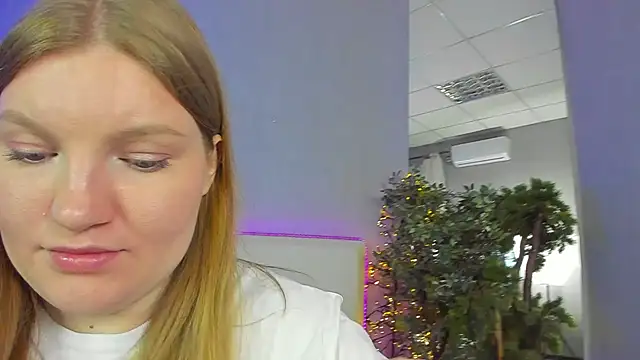 Snapshot of AshleyJoness chatting on 05.12.26 AshleyJoness online show from 05.12.26
