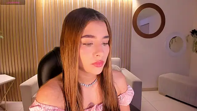 Snapshot of IbizaJacobs chatting on 10.22.25 IbizaJacobs online show from 10.22.25