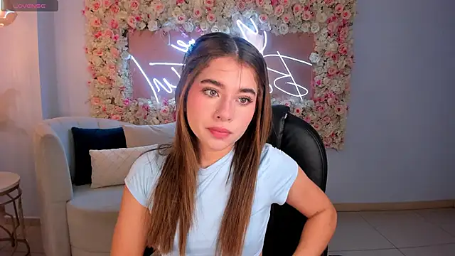 Snapshot of IbizaJacobs chatting on 11.04.25 IbizaJacobs online show from 11.04.25