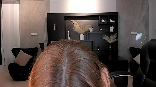 Snapshot of IbizaJacobs chatting on 12.13.25 IbizaJacobs online show from 12.13.25