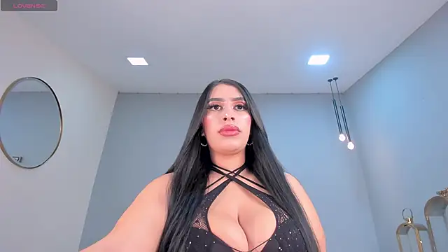 LeahLombardi  online show from 11.30.25