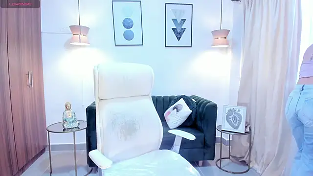 Brandy priscot online show from 11.23.25