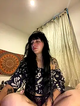 Snapshot of Abril_thompson98 chatting on 11.15.25 Abril thompson98 online show from 11.15.25