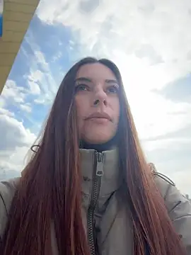 Amelie Crosby online show from 05.31.26