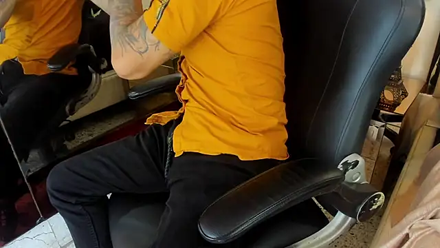 VinzenzRizzo online show from 11.26.25