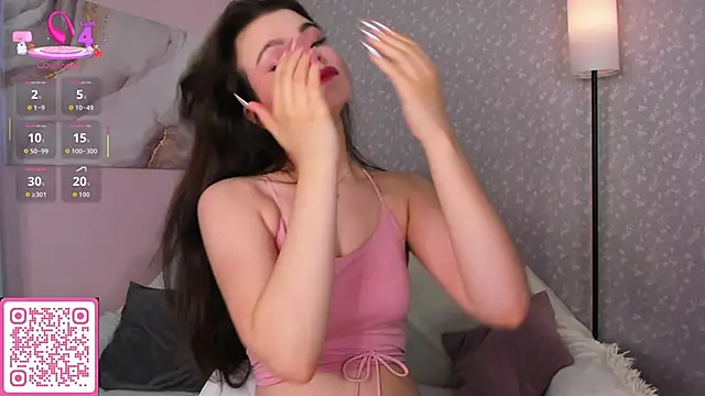 ShyEmma  online show from 10.04.25