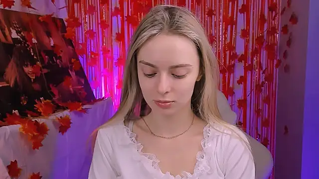 JuliaBrewwer online show from 12.03.25