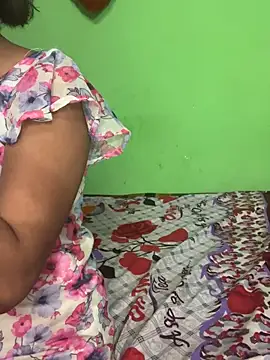 Snapshot of SEXY-SIMI-BHABI chatting on 09.19.25 SEXY-SIMI-BHABI online show from 09.19.25