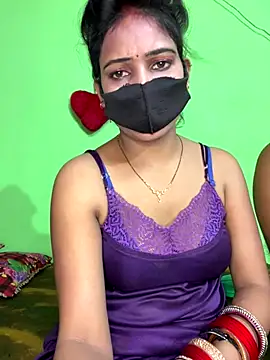 Snapshot of SEXY-SIMI-BHABI chatting on 09.24.25 SEXY-SIMI-BHABI online show from 09.24.25