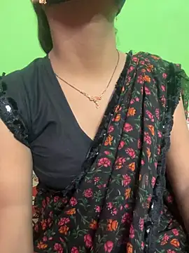 Snapshot of SEXY-SIMI-BHABI chatting on 09.28.25 SEXY-SIMI-BHABI online show from 09.28.25