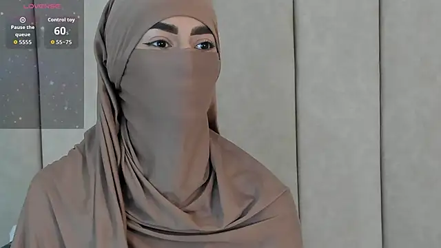  Zahiira  online show from 11.12.25