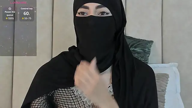  Zahiira  online show from 11.28.25