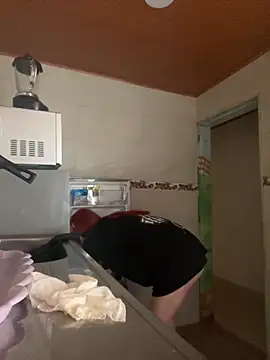 Snapshot of ScarlettRusso1 chatting on 11.12.25 ScarlettRusso1 online show from 11.12.25