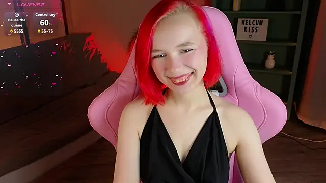 NaomiYoru online show from 11.26.25