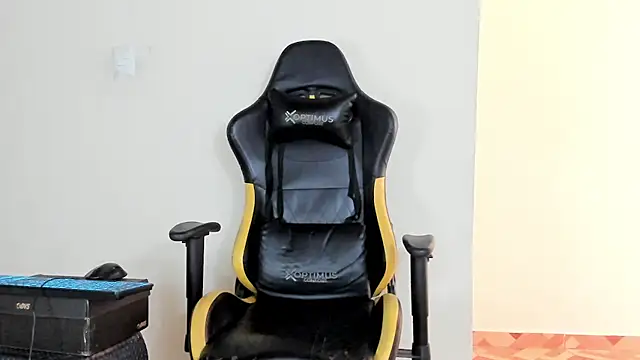 Snapshot of HELLSTAR chatting on 11.01.25 HELLSTAR online show from 11.01.25