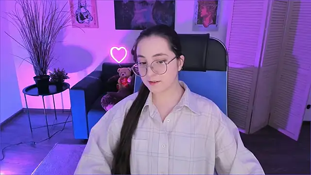 VirtuallVoyant online show from 12.05.25