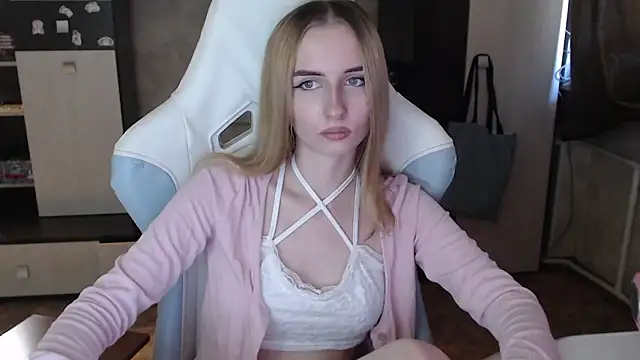 Cutti Crystal online show from 09.30.25