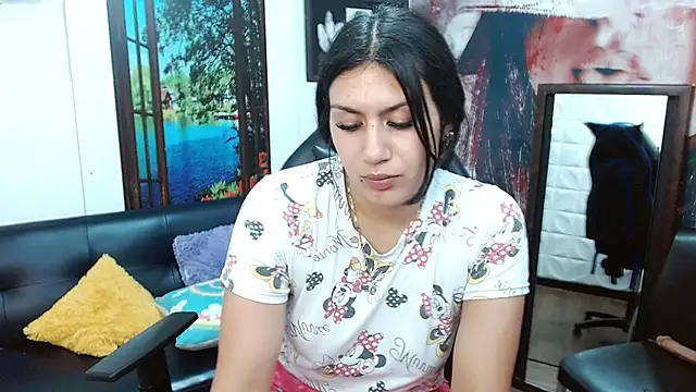 gigi gilt  online show from 04.05.26