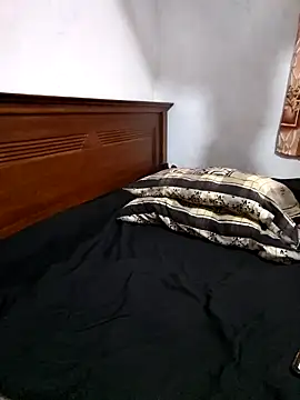 Snapshot of Sadu_Live chatting on 10.31.25 Sadu Live online show from 10.31.25