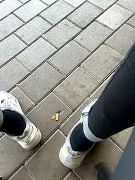 Snapshot of kamo012000 chatting on 10.14.25 kamo012000 online show from 10.14.25