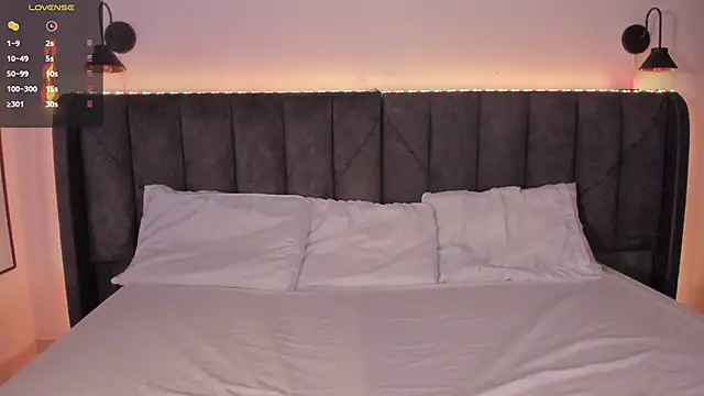 Sophie Smith19  online show from 11.26.25