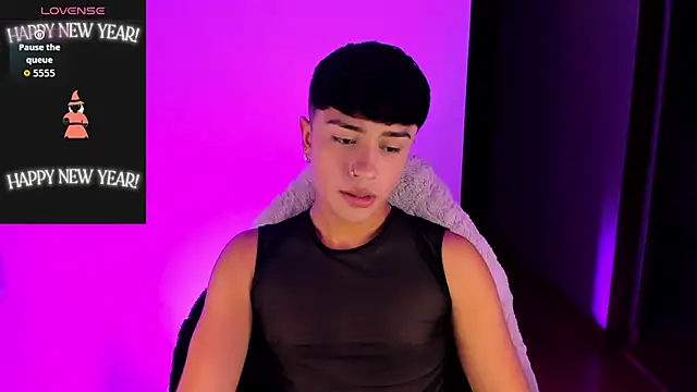 Snapshot of Matheewx_m chatting on 09.18.25 Matheewx m online show from 09.18.25