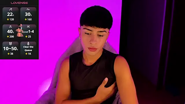 Snapshot of Matheewx_m chatting on 09.25.25 Matheewx m online show from 09.25.25