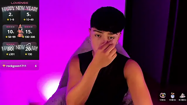 Snapshot of Matheewx_m chatting on 10.10.25 Matheewx m online show from 10.10.25